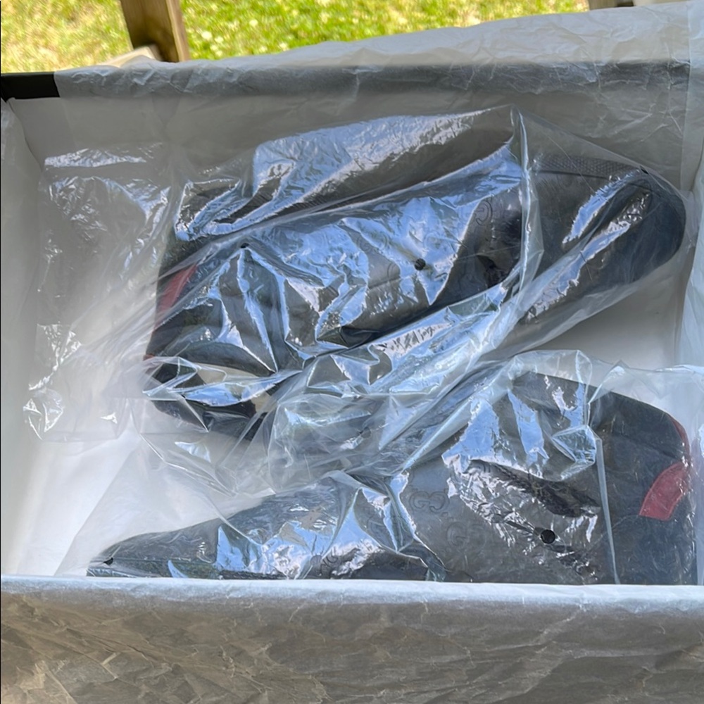 Gucci Black and Red Leather Sneakers 7G - Picture 11 of 13